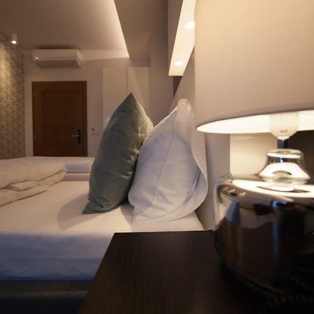 Novopolska - Hotel I Restauracja Kościan エクステリア 写真
