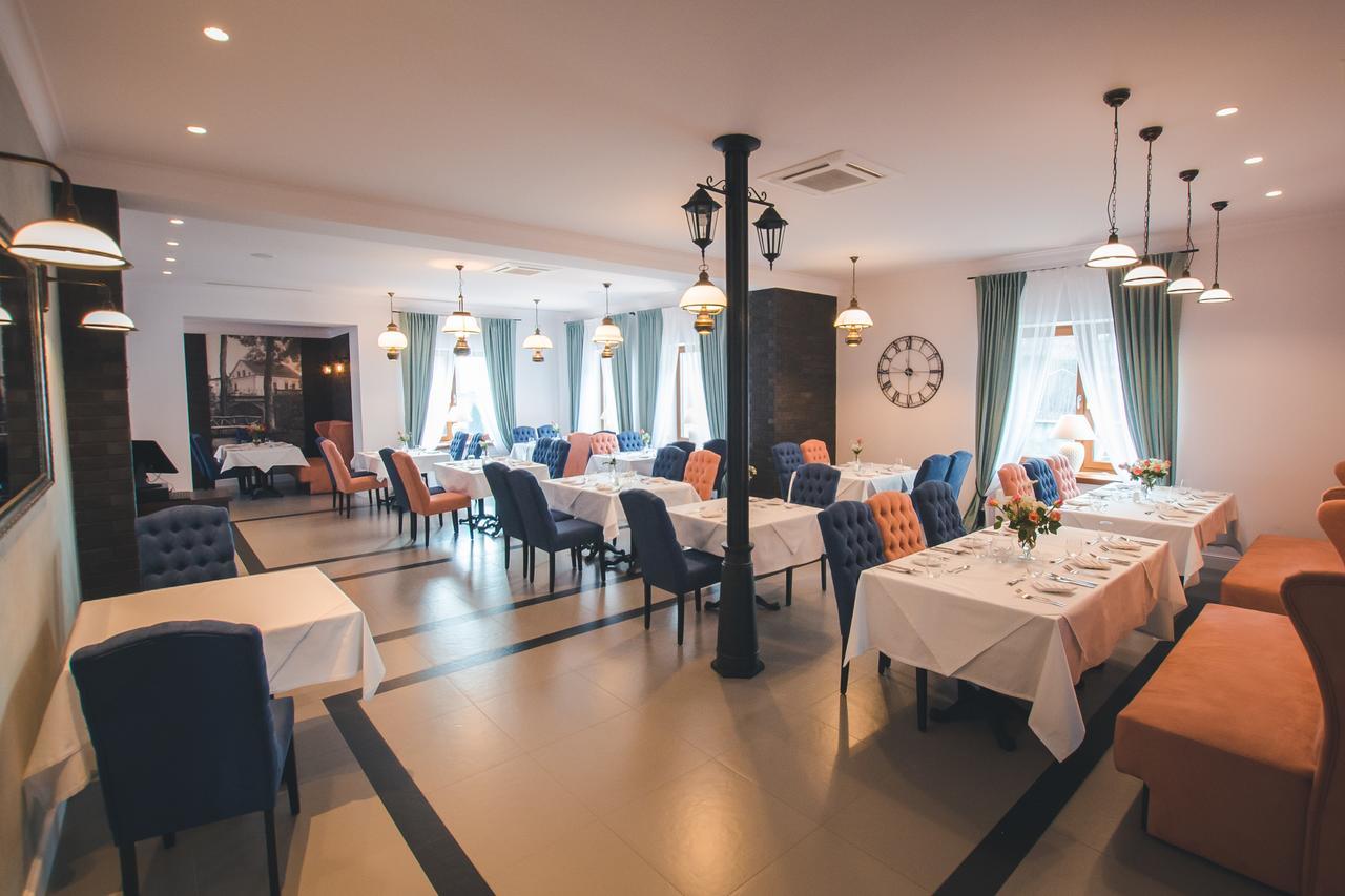 Novopolska - Hotel I Restauracja Kościan エクステリア 写真