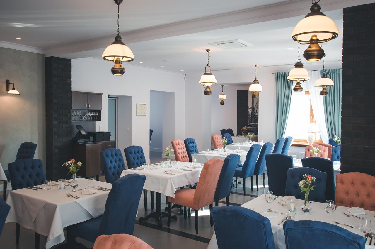 Novopolska - Hotel I Restauracja Kościan エクステリア 写真