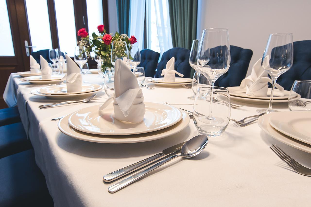 Novopolska - Hotel I Restauracja Kościan エクステリア 写真