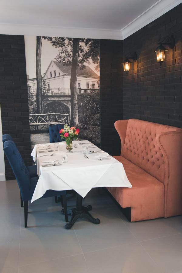 Novopolska - Hotel I Restauracja Kościan エクステリア 写真