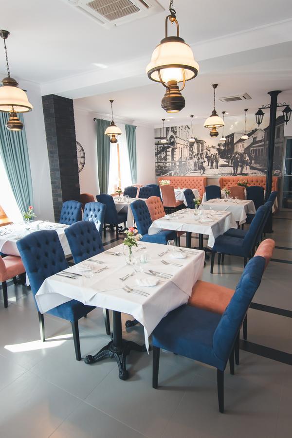 Novopolska - Hotel I Restauracja Kościan エクステリア 写真