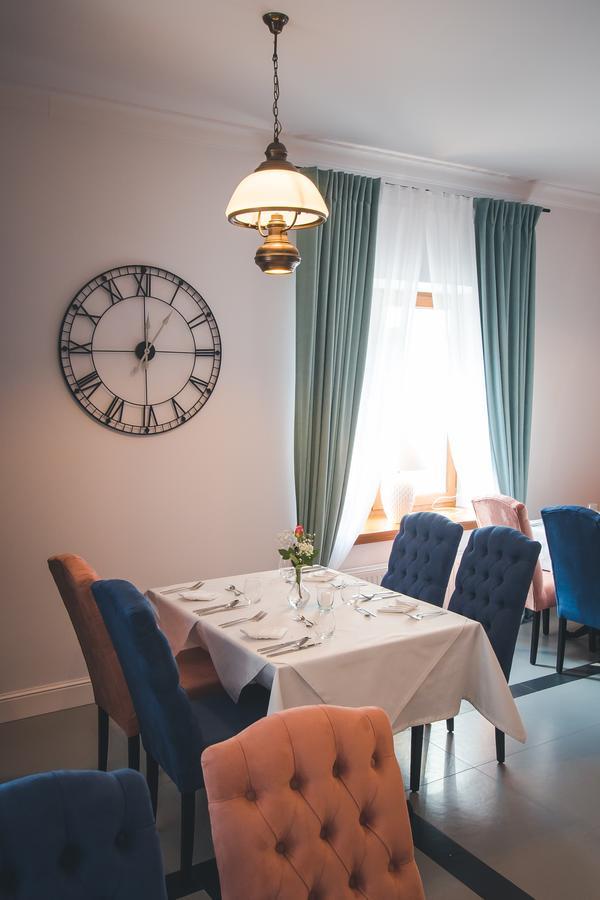 Novopolska - Hotel I Restauracja Kościan エクステリア 写真