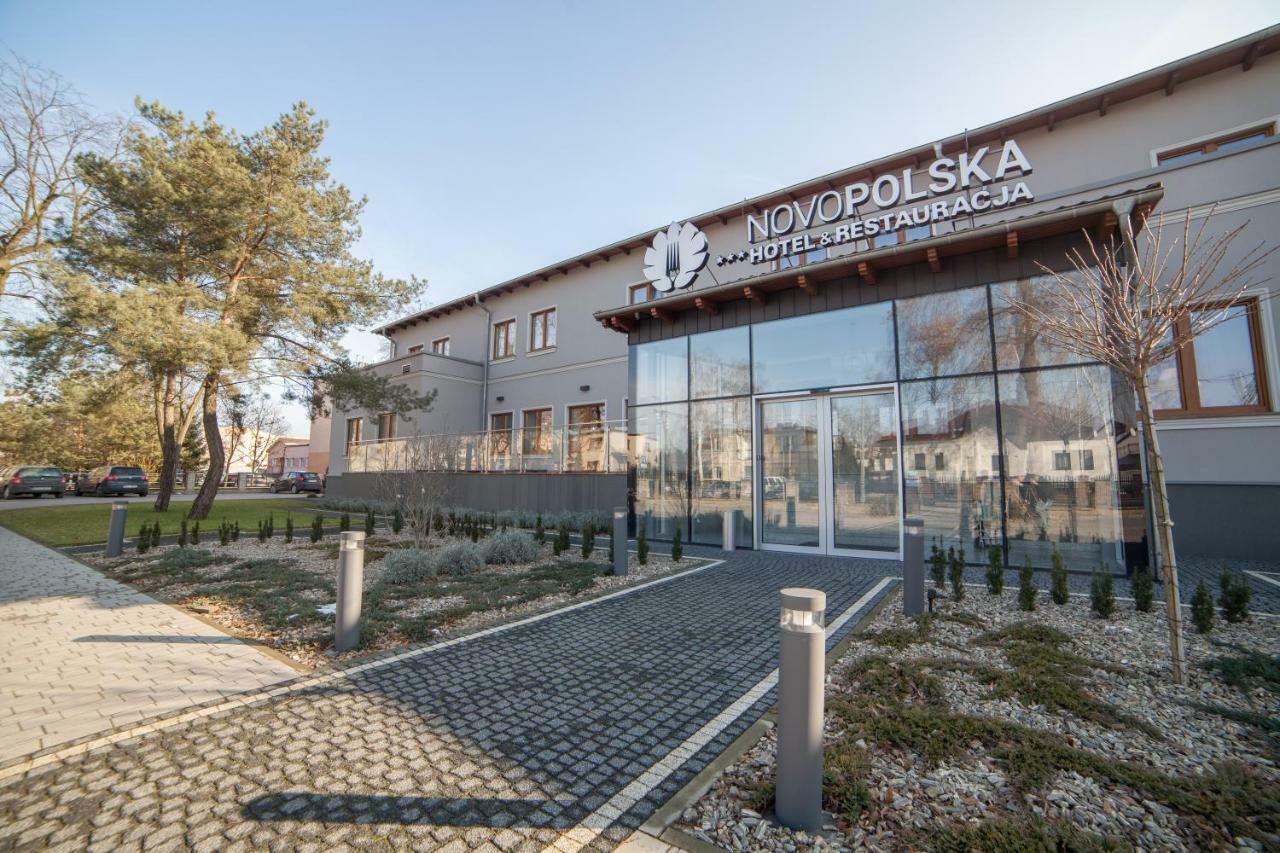 Novopolska - Hotel I Restauracja Kościan エクステリア 写真