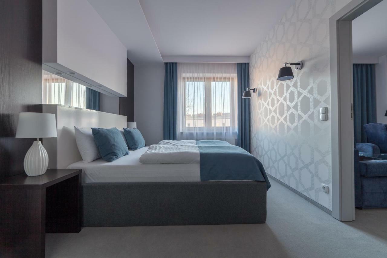 Novopolska - Hotel I Restauracja Kościan エクステリア 写真